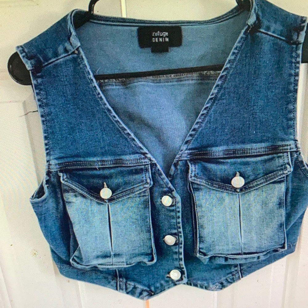 refuge Denim Blue Cropped Vest